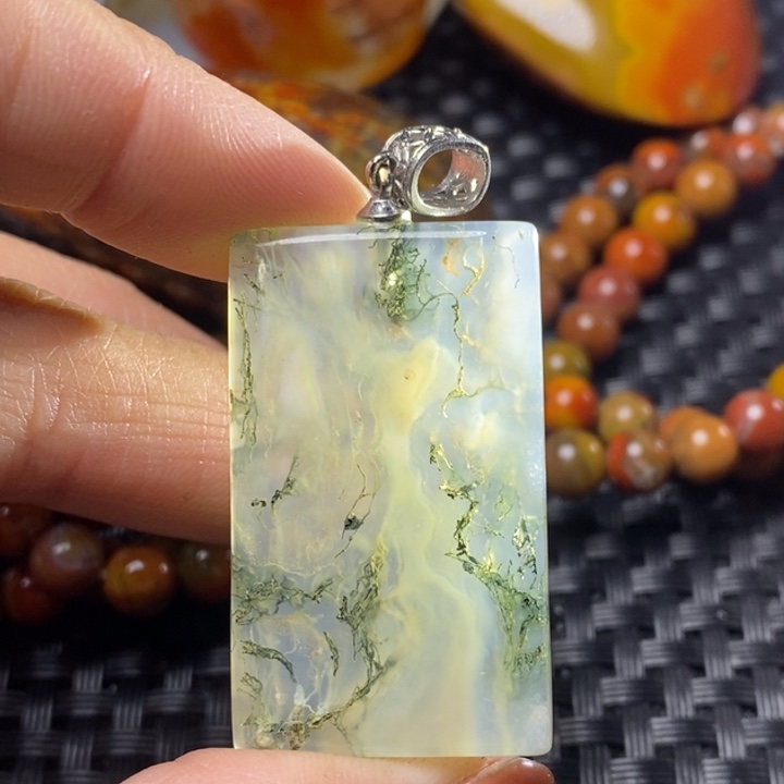 玛瑙/玉髓颈饰未镶嵌