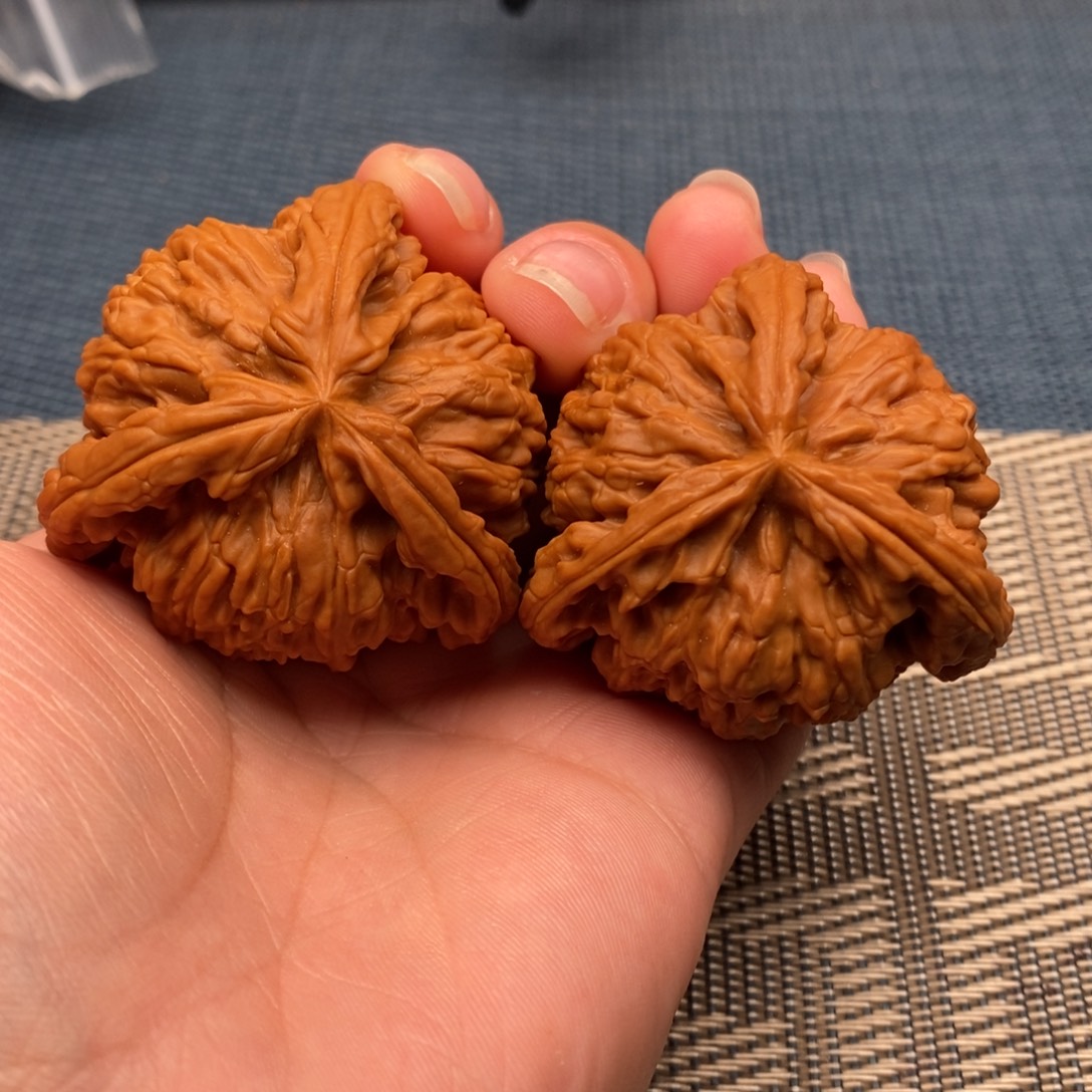 橘***花吊坠文玩核桃三棱