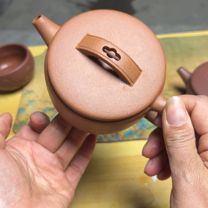 紫砂茶壶降坡泥半手160