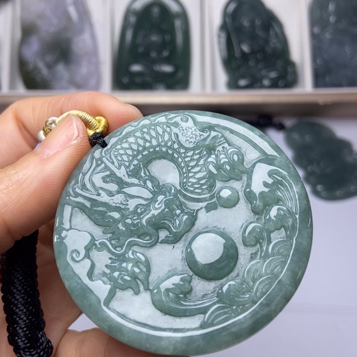 翡翠未镶嵌挂件翡翠