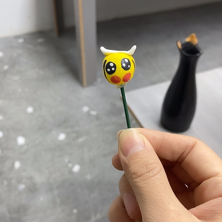 陶瓷陶瓷材料1只小蜜蜂