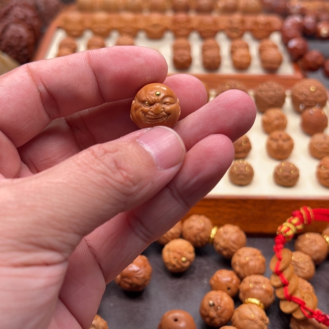 1.6尺寸镶嵌款邪笑恶僧