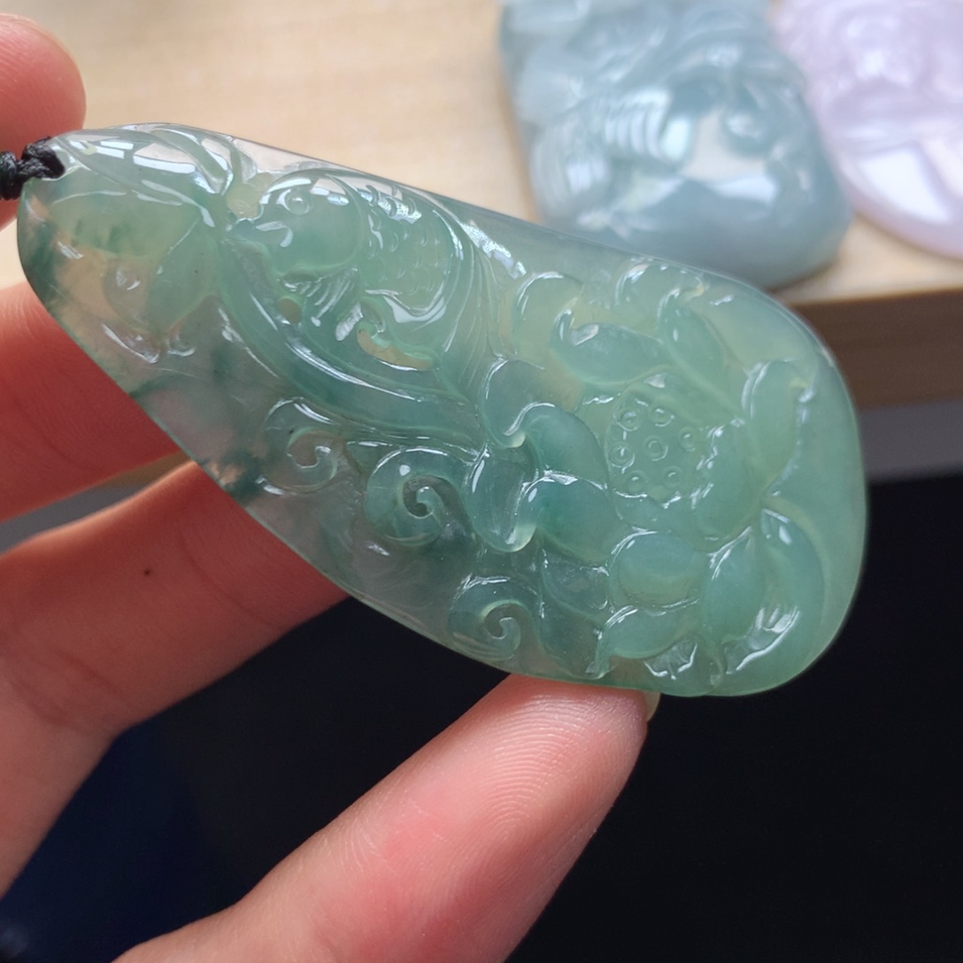 颈饰未镶嵌翡翠吊坠