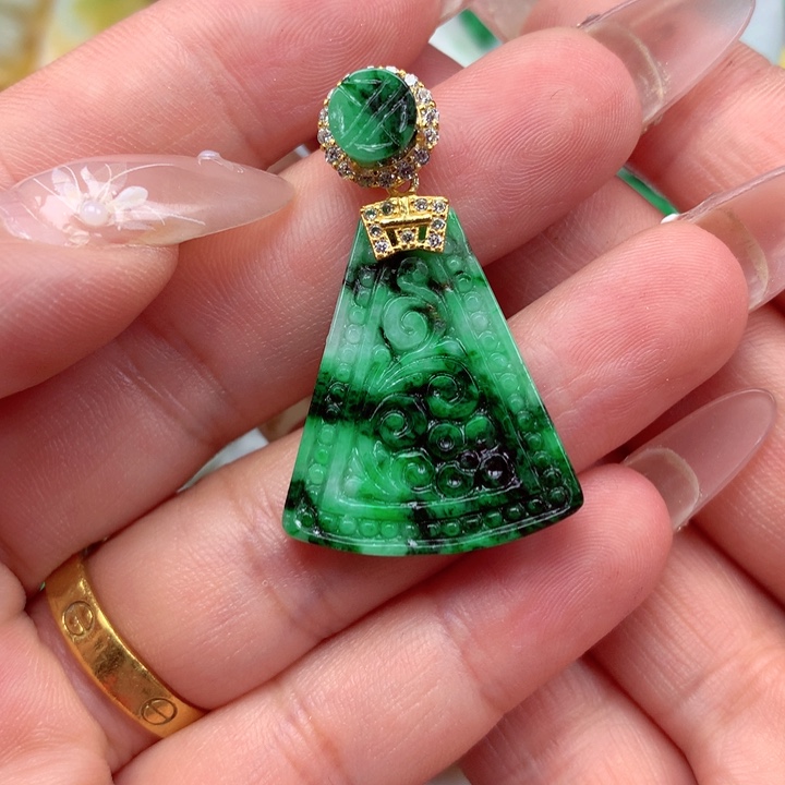 翡翠银S925镶嵌颈饰翡翠