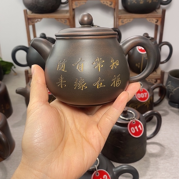 张****钦州坭兴陶无礼盒