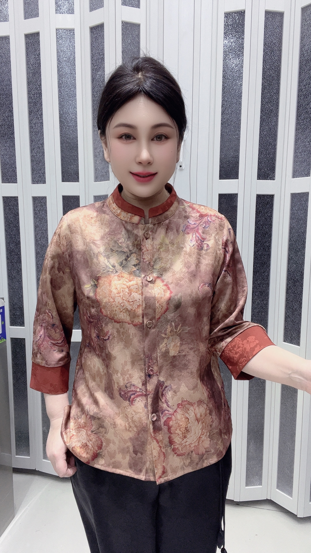 JR8580春夏新款时尚中老年妈妈装洋气加大码衬衣开衫