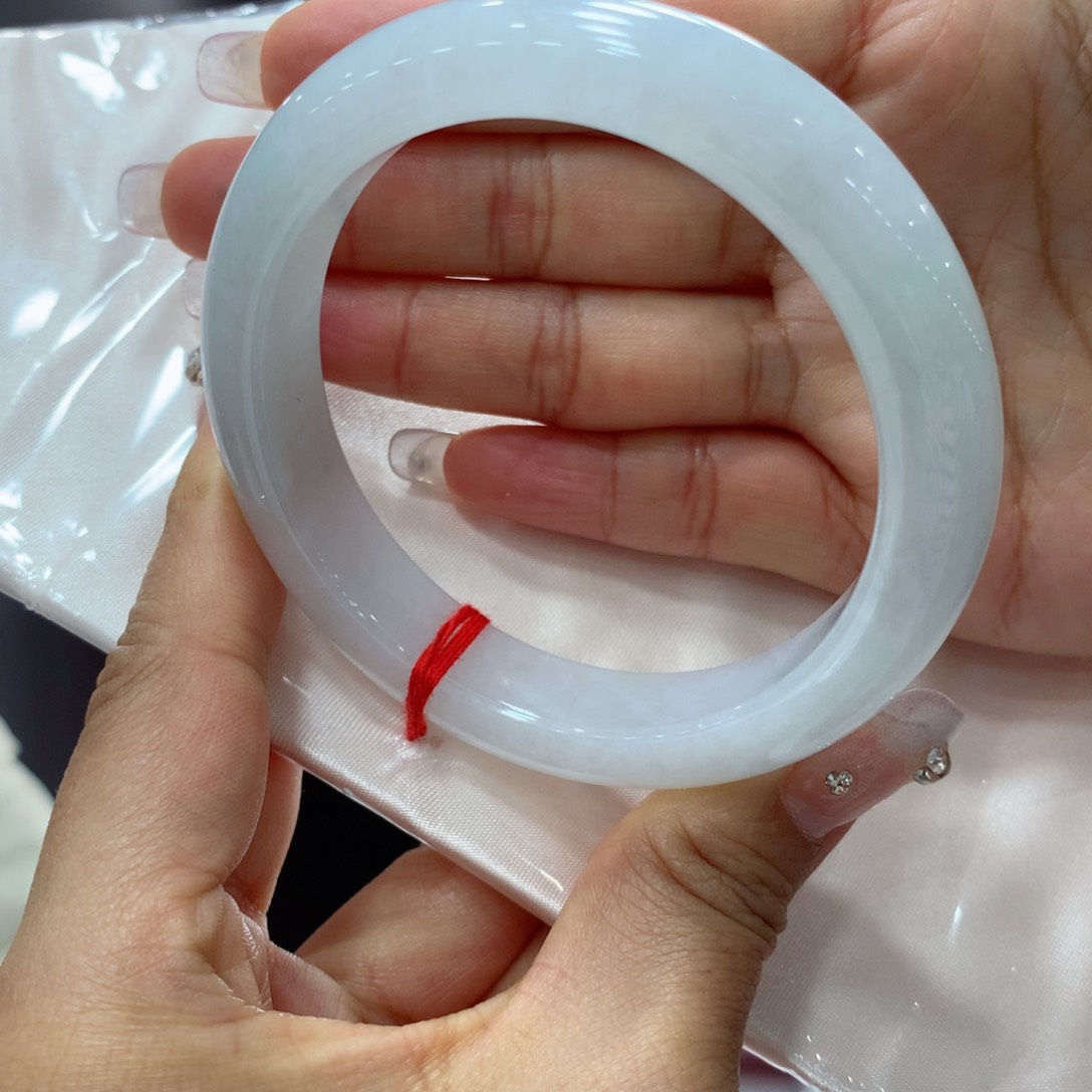 翡翠手镯未镶嵌买断