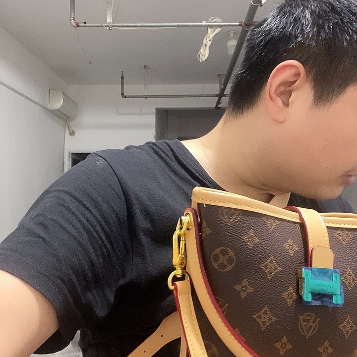 鳄鱼皮（革）犏牛皮（革）