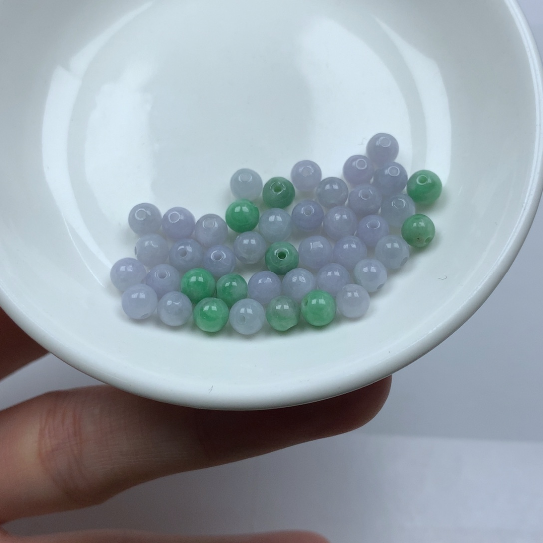 翡翠颈饰未镶嵌卡5➕。40颗。单圈 