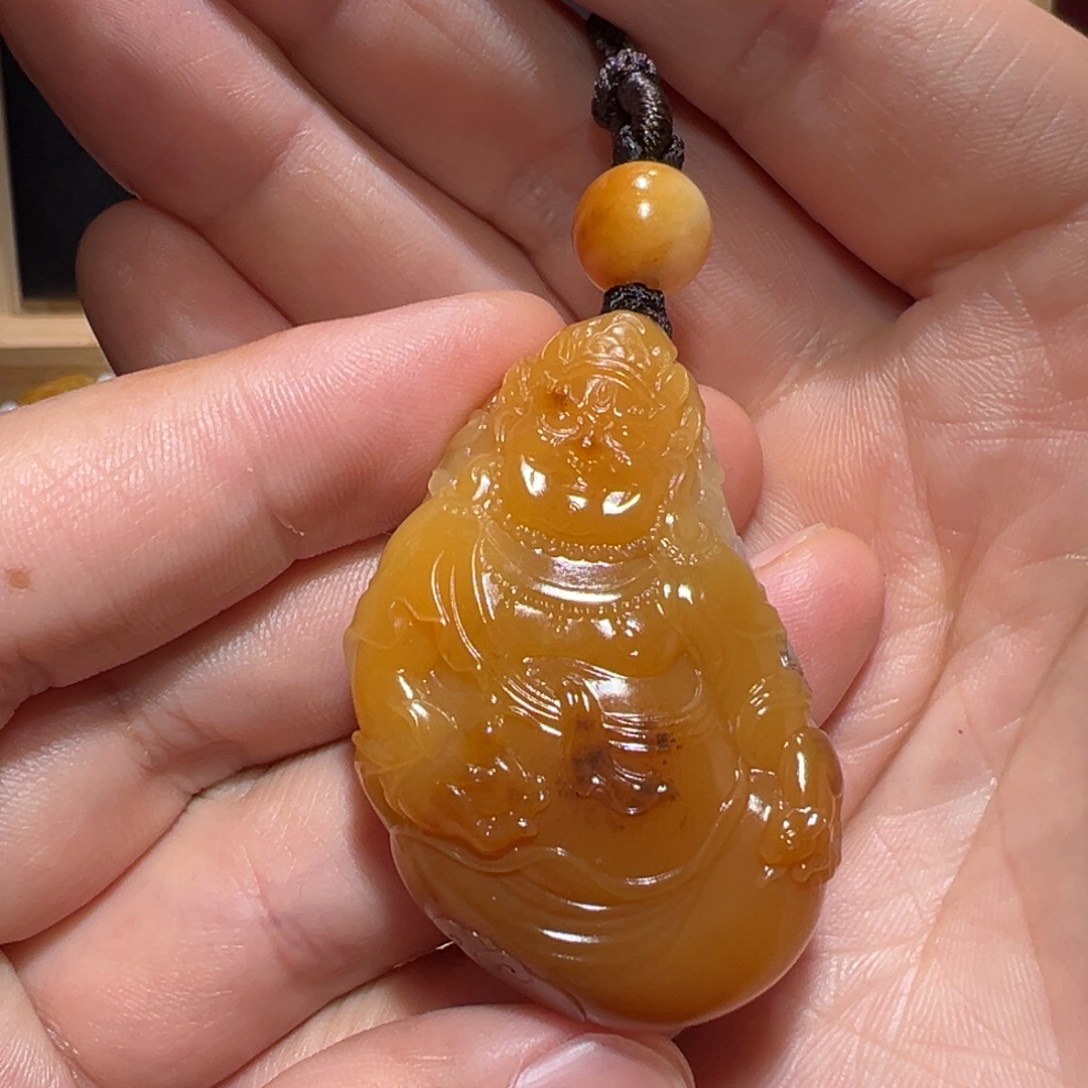 和田玉颈饰未镶嵌行**疆