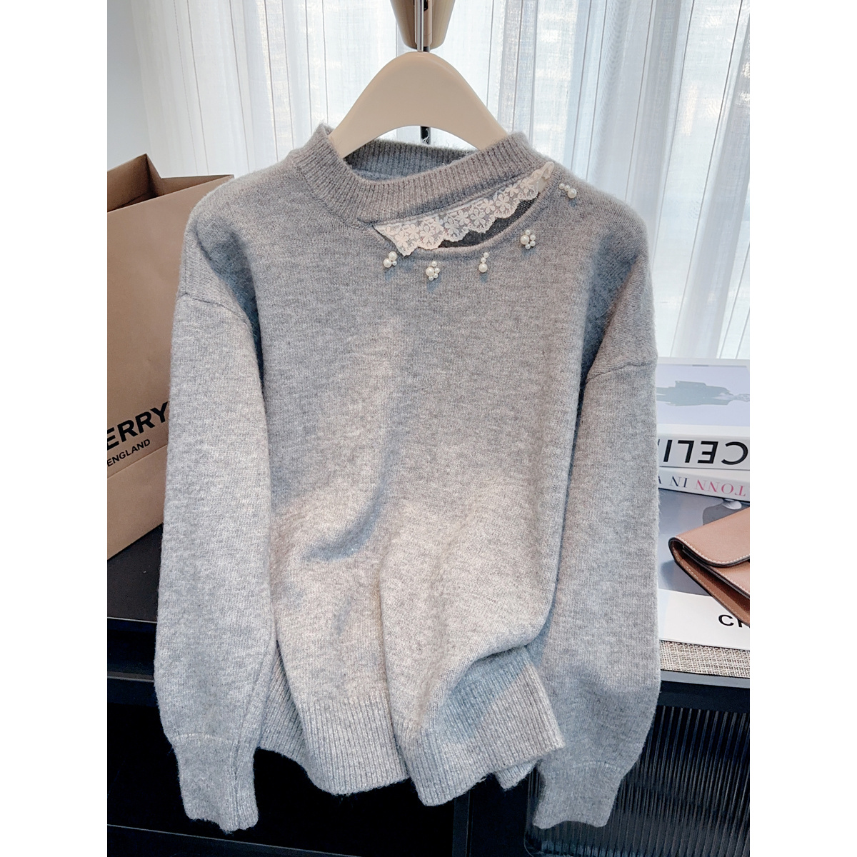 高级感气质蕾丝拼接镂空钉珠毛衣2025秋季韩版长袖打底针织衫女装