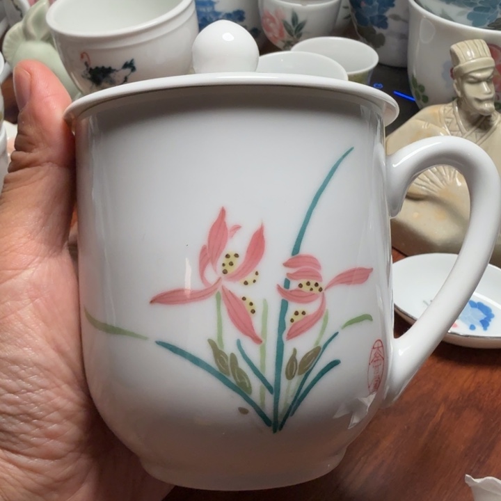 大***宾醴陵手绘红兰草茶杯微瑕