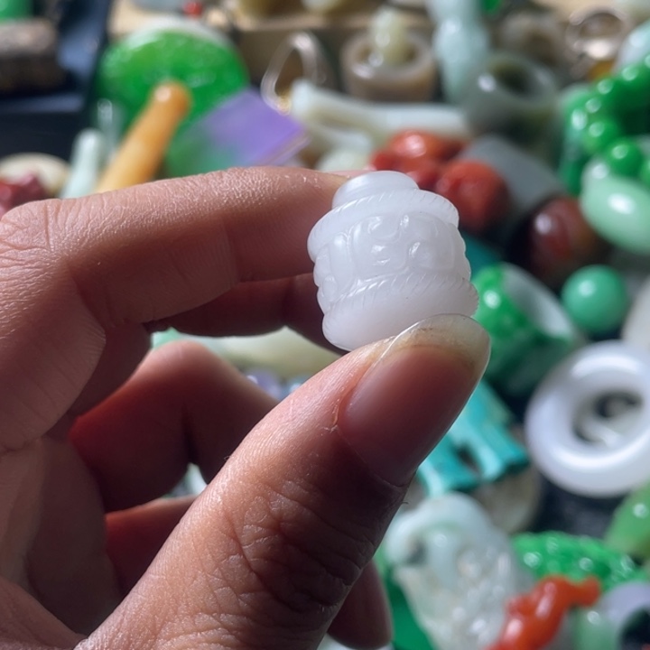 和田玉未镶嵌吊坠(不含链)