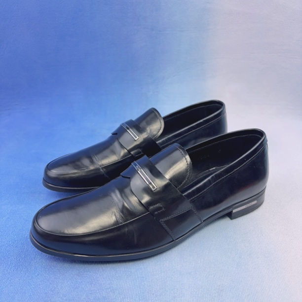 95新 Prada/普拉达 39码/Logo金属徽标 商务休闲乐福鞋皮鞋