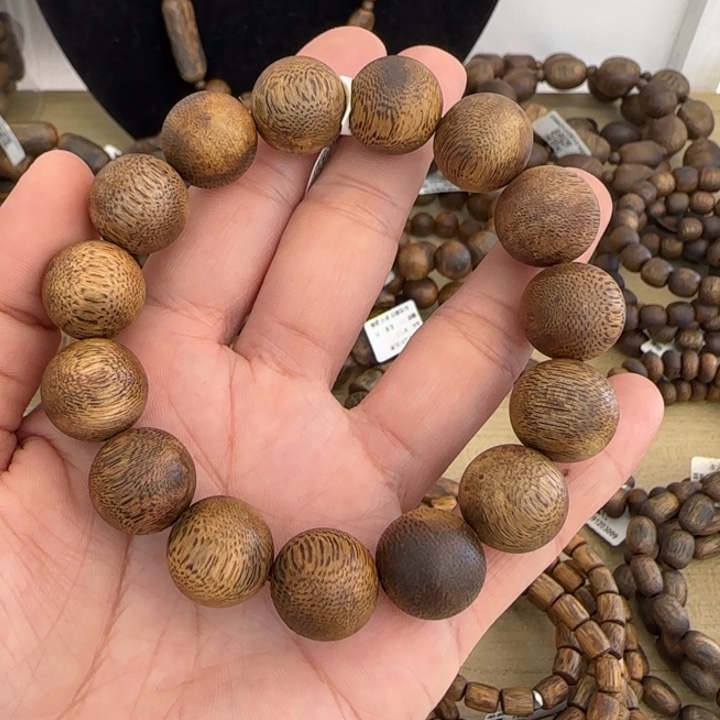 沉香手串大*龙乌身多样性发货一条卡15-16克