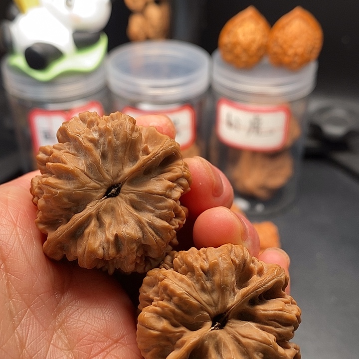 文玩核桃把件金蟾王