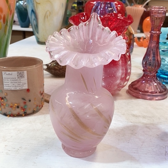 琉璃花瓶高17厘米口径5厘米