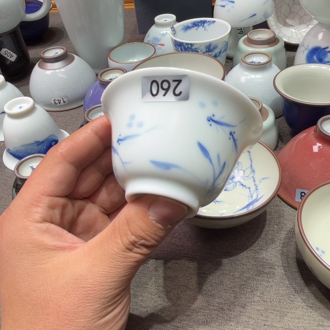 汝窑天真釉色喜欢的可以拍