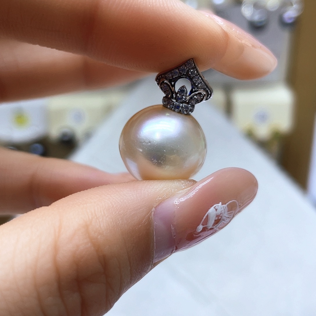 海水珍珠颈饰18K金镶嵌