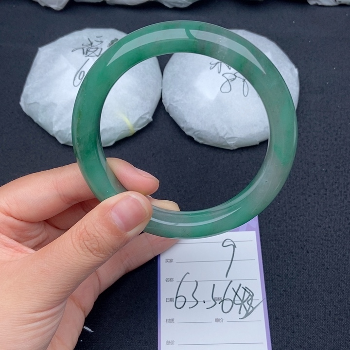 石英质玉（非洲翠）手镯未镶嵌9