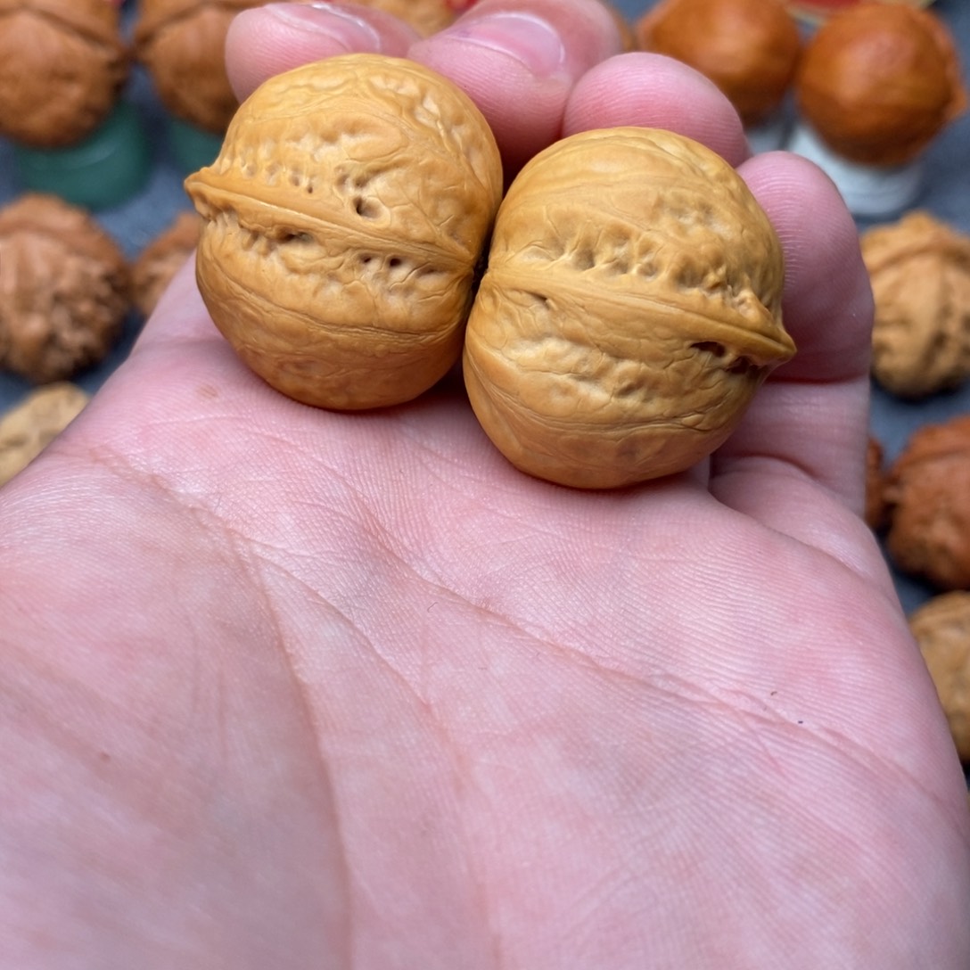 文玩核桃把件阿*金元宝