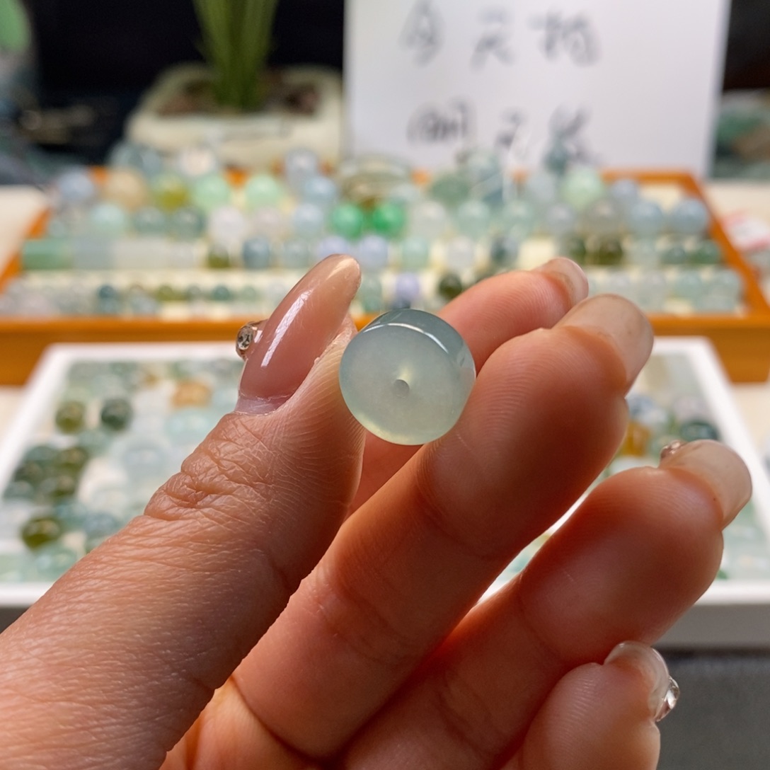 翡翠散珠天然翡翠冰晴方扣12.3×4.8