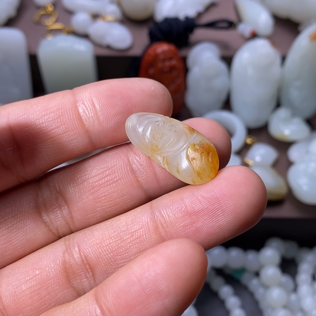 和田玉颈饰未镶嵌