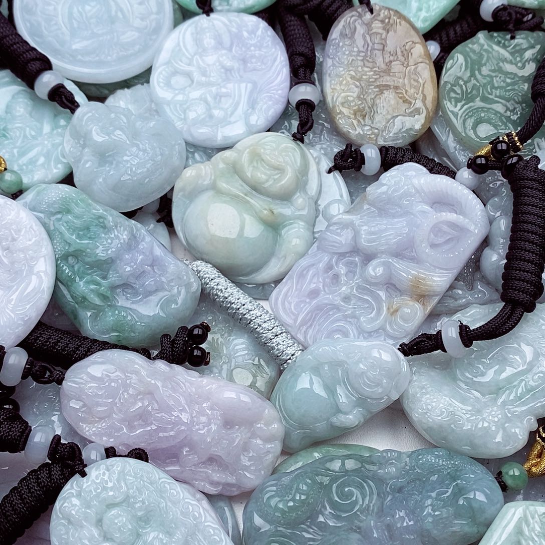 翡翠挂件未镶嵌翡翠