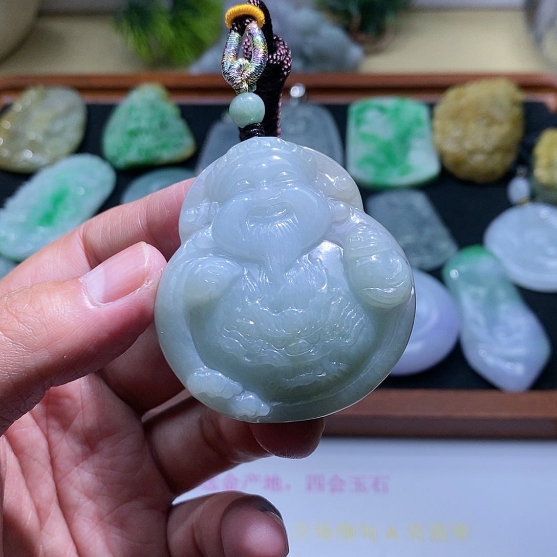 【闪购商品】翡翠颈饰未镶嵌财神