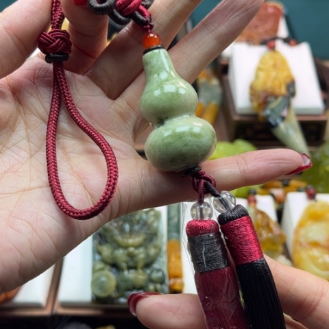 岫玉挂件未镶嵌车挂