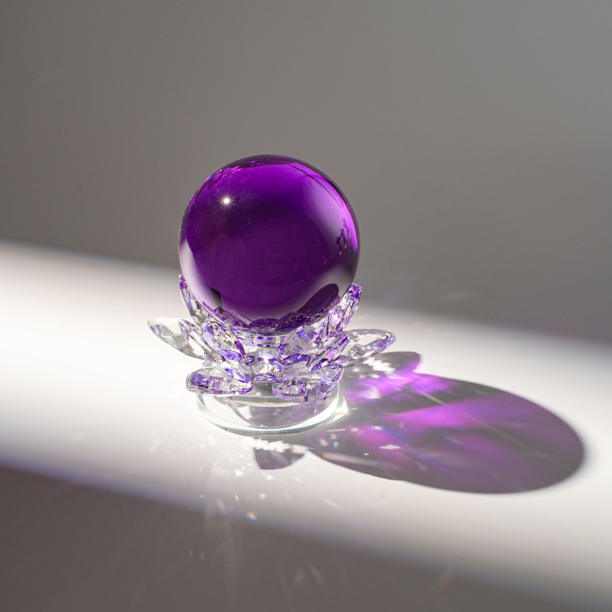 轻奢紫色水晶转运球莲花底座旋转水晶球客厅办公室酒柜装饰品