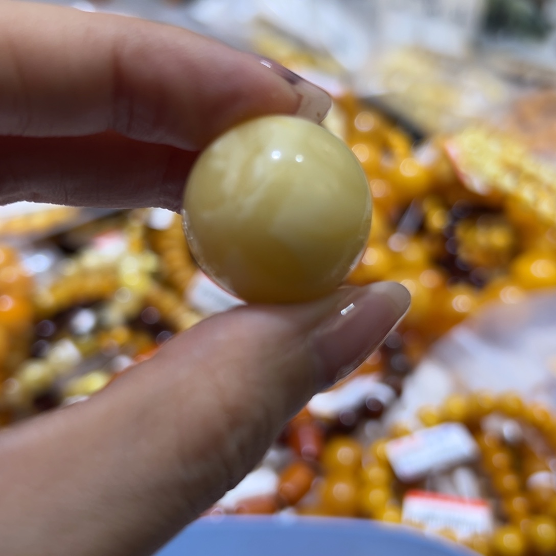 琥珀珠宝奇石未镶嵌