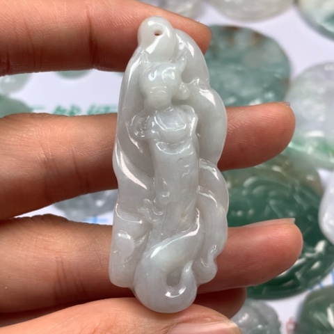 翡翠颈饰未镶嵌翡翠