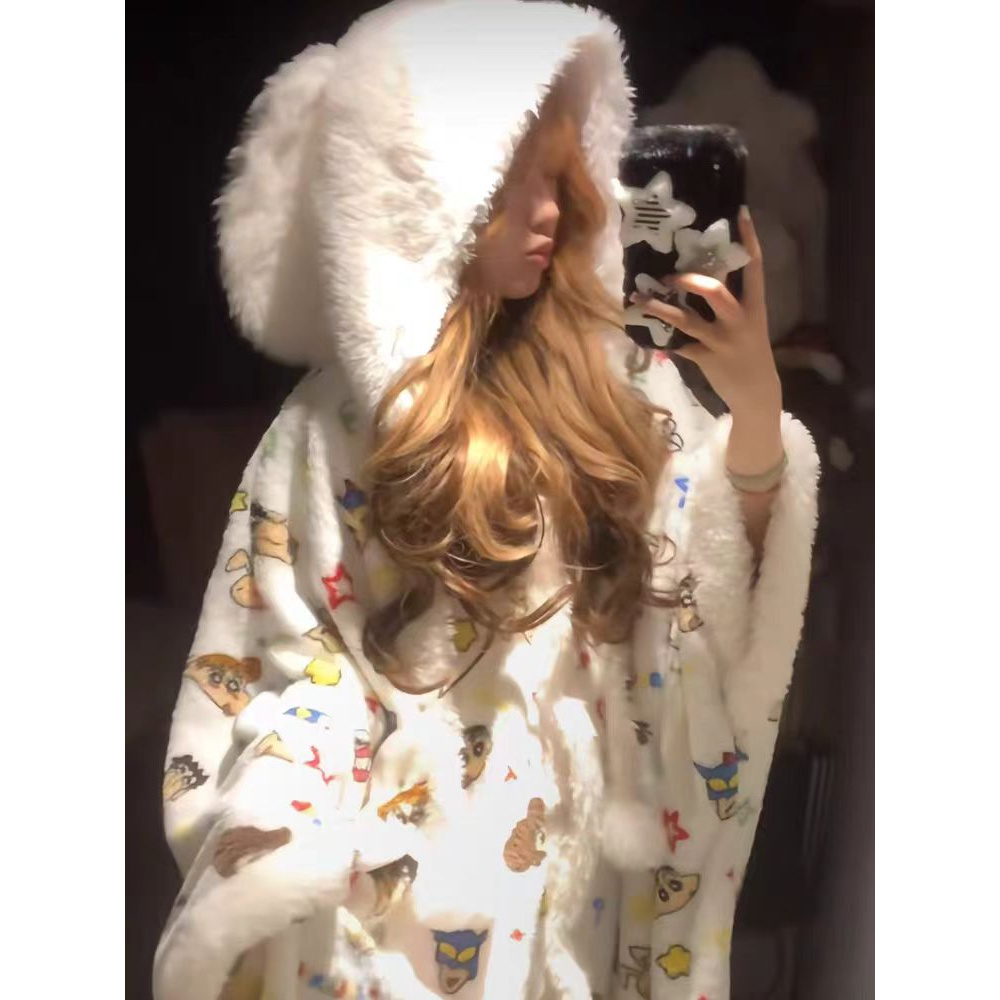 蜡笔小新睡袍女秋冬季2025新款珊瑚绒加厚睡衣冬天可爱保暖家居服