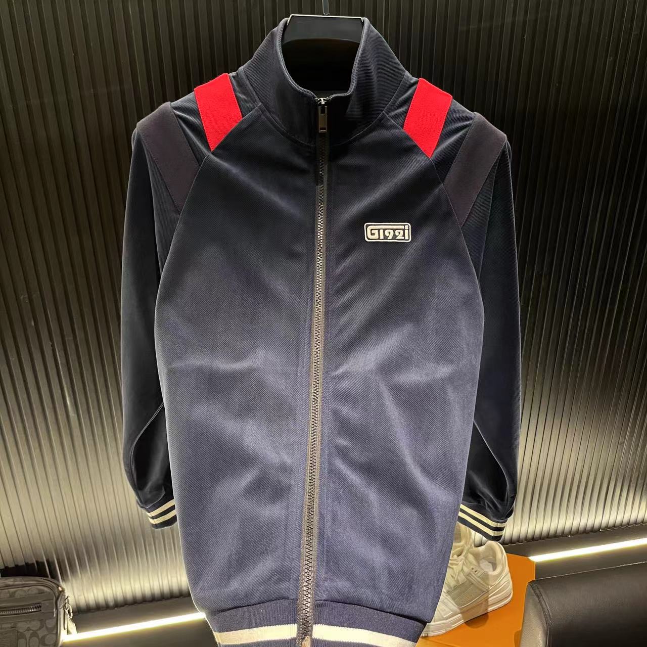 D781红蓝白撞色外套休闲商务立领百搭