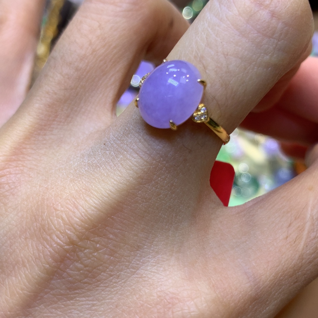 颈饰18K金镶嵌翡翠