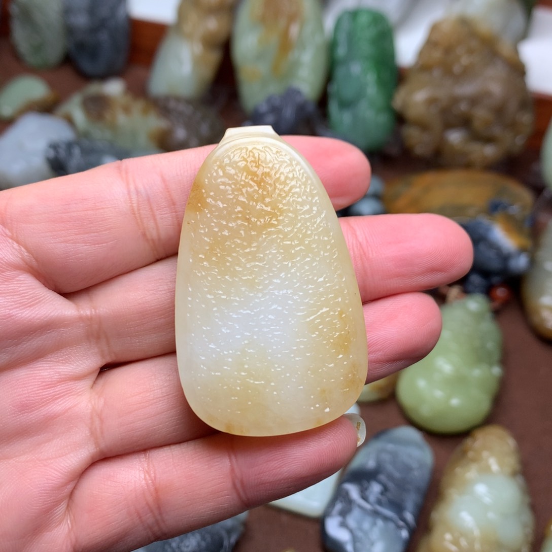 和田玉挂件未镶嵌