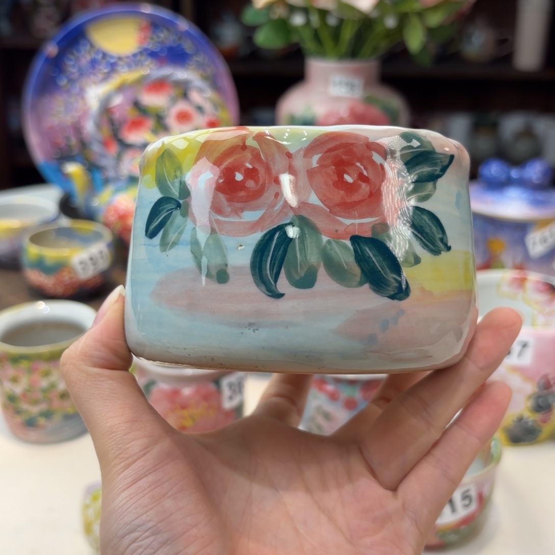 瓷片兔兔的小可爱太