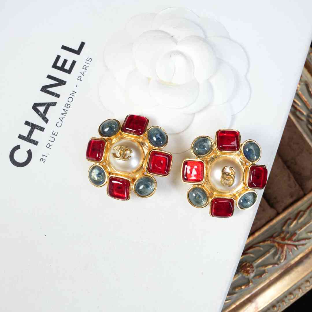 95新 Chanel/香奈儿 柚礼中古/香奈儿红蓝琉璃珍珠耳夹le508051