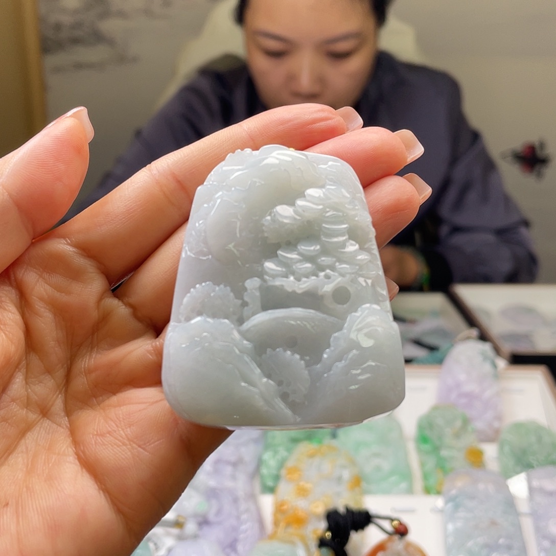 翡翠吊坠(不含链)未镶嵌