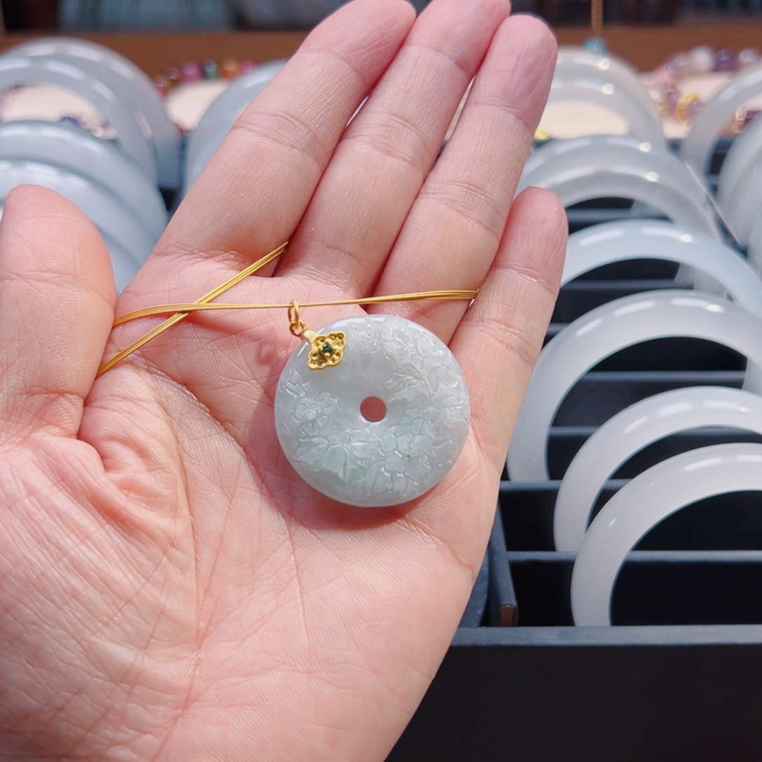 翡翠颈饰银S925镀金镶嵌