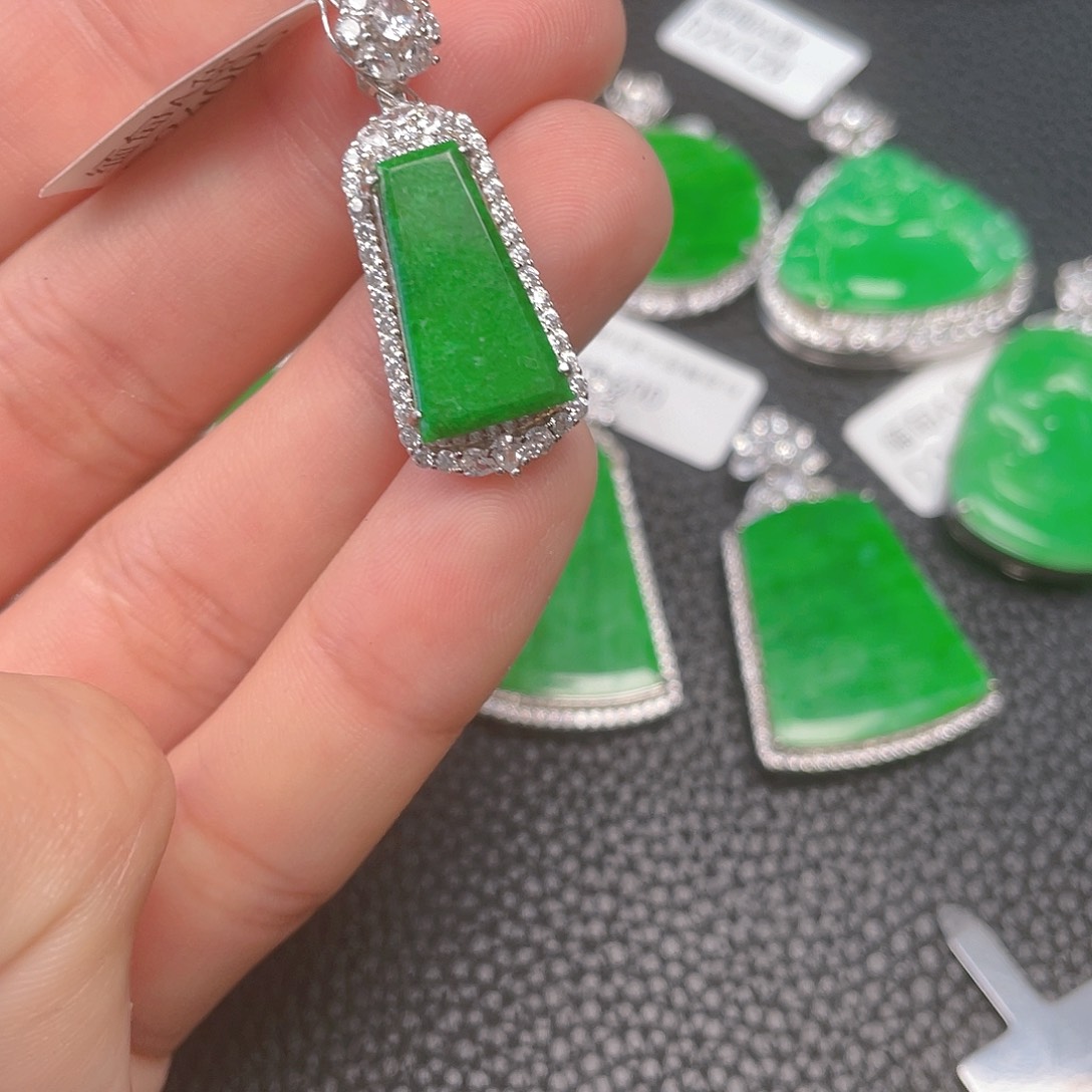 【闪购商品】翡翠吊坠(不含链)银S925镶嵌