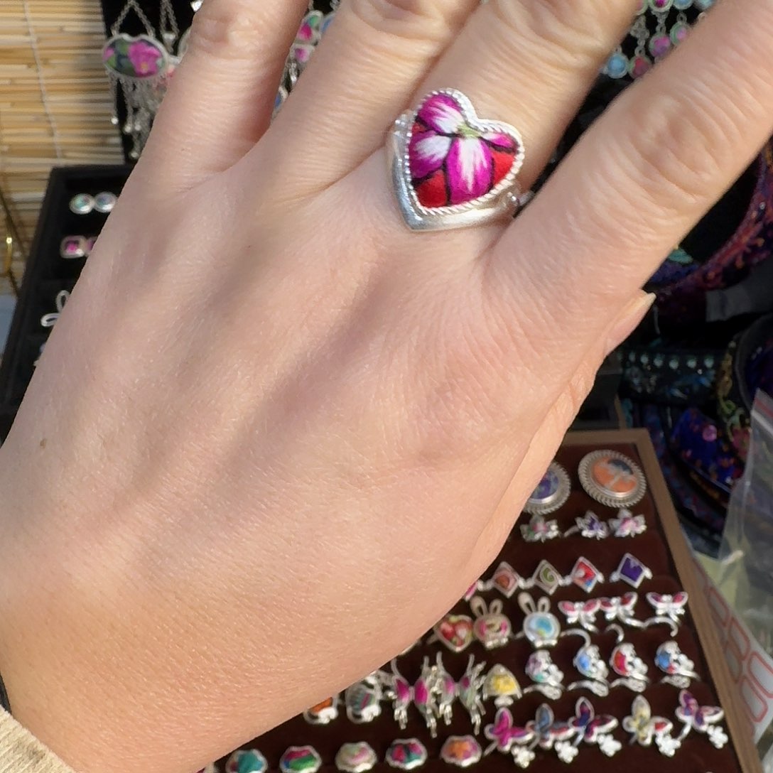 织绣民族风刺绣戒指