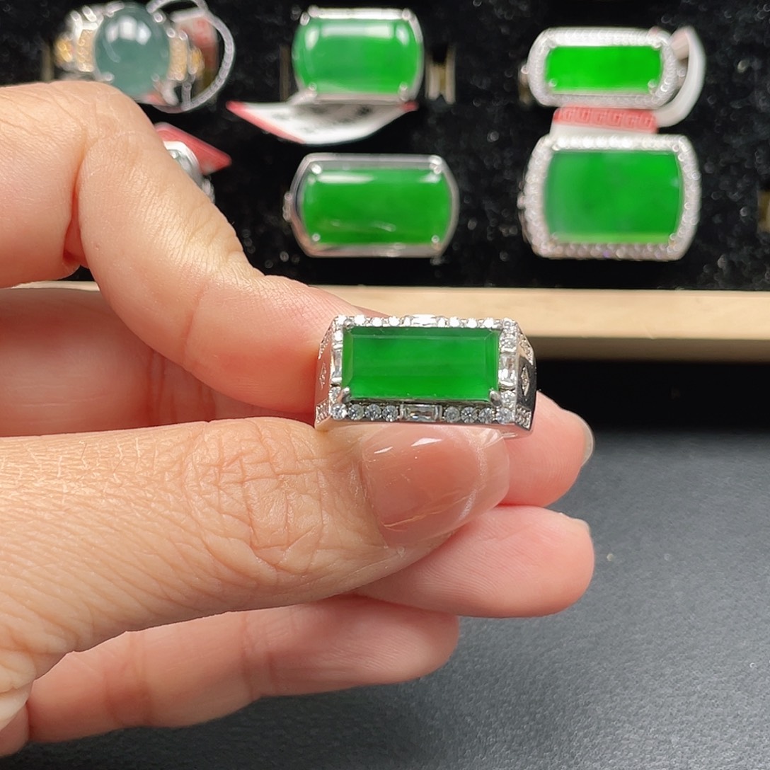 翡翠银S925镶嵌戒指男戒没运费险