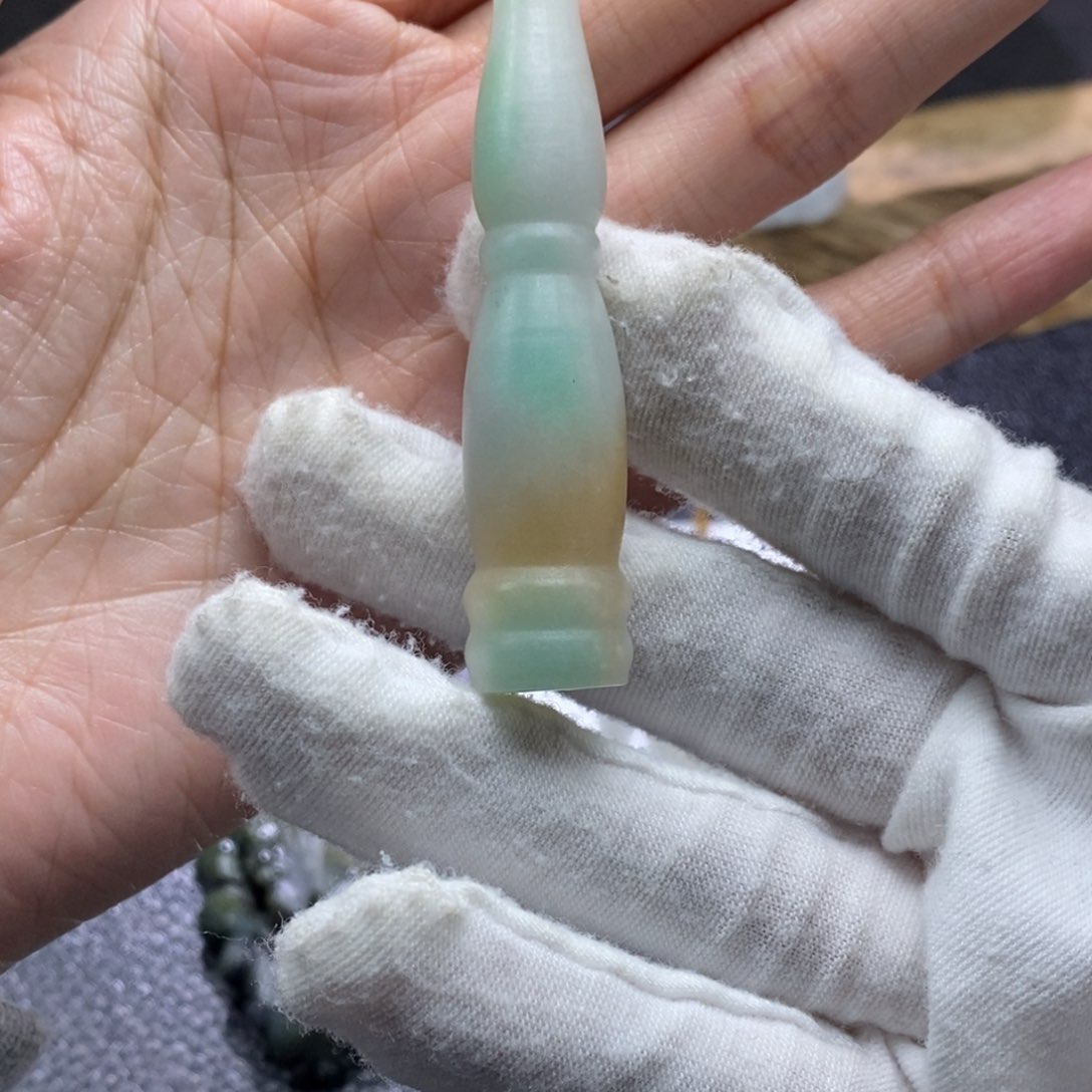 定制翡翠未镶嵌日**光