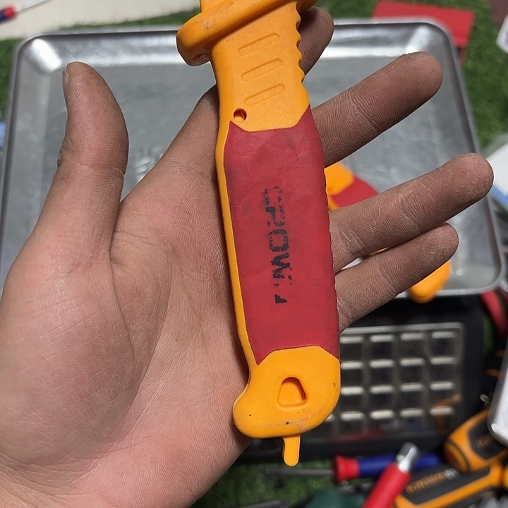 外贸品牌电工刀一把