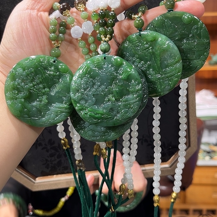 颈饰未镶嵌和田玉