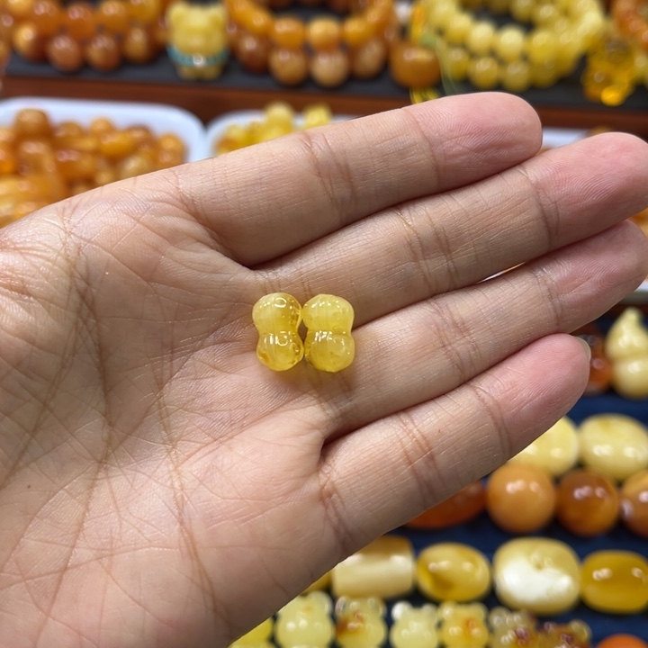 琥珀未镶嵌裸石卡8花生珠好事发生微瑕漏