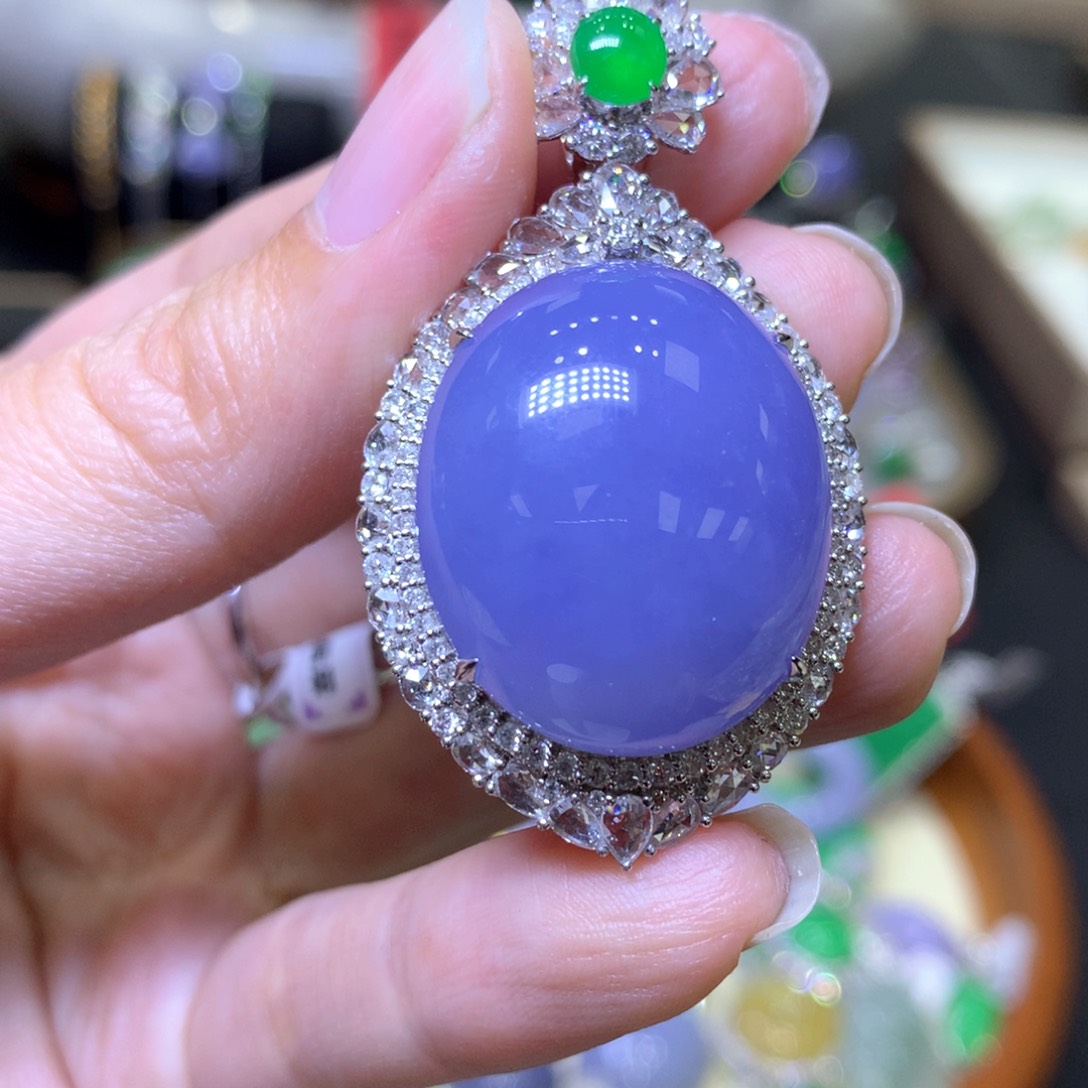 【闪购商品】翡翠颈饰18K金镶嵌翡翠吊坠项链