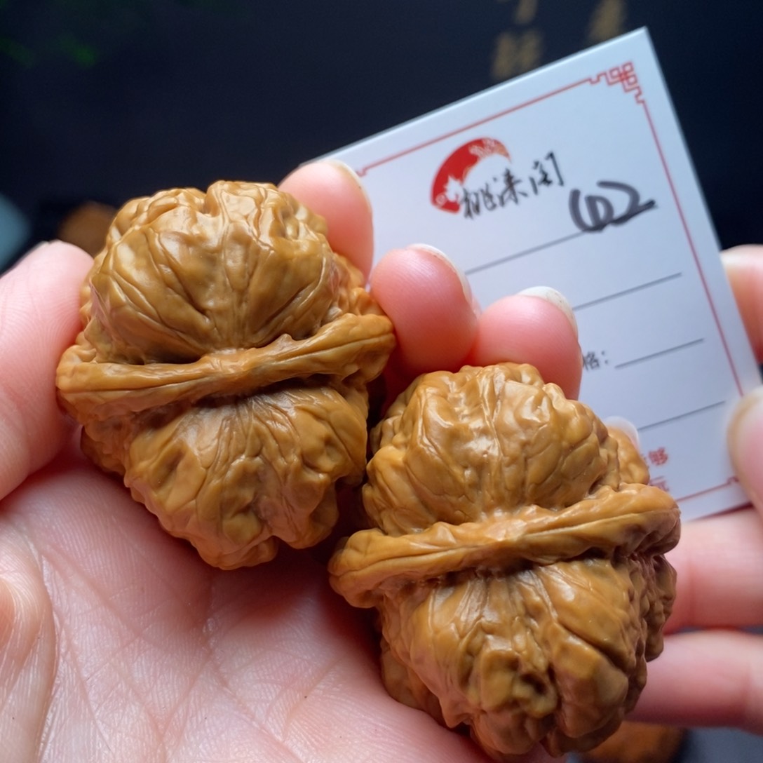 文玩核桃把件42好40大肚蛤蟆